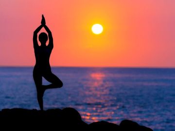 Yoga Sunset HipLatina