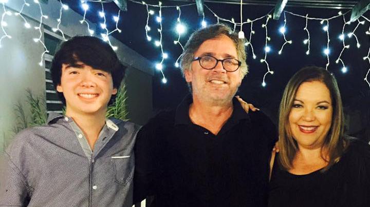 Uka Green GEMELOS HipLatina