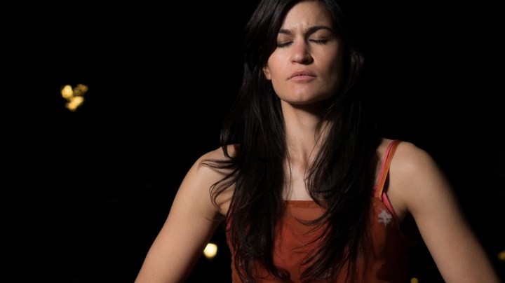 full moon meditation HipLatina