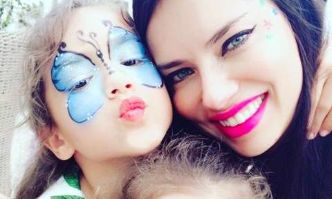 Photo: Instagram/@adrianalima