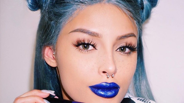 metallic lip trend