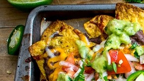 Spicy Black Bean Nachos HipLatina