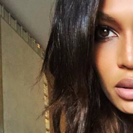 Photo: Instagram/joansmalls