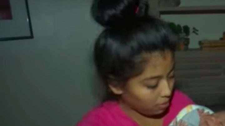 woman gives birth in the