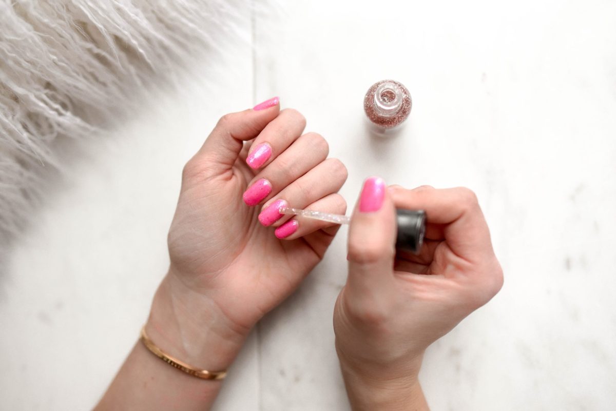 Non Toxic Best Nail Polish Brands + 4 to Avoid