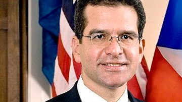 Photo: Wikimedia/Official site of Resident Commissioner of Puerto Rico Pedro Pierluisi
Trabajo derivado: Coronades (talk)