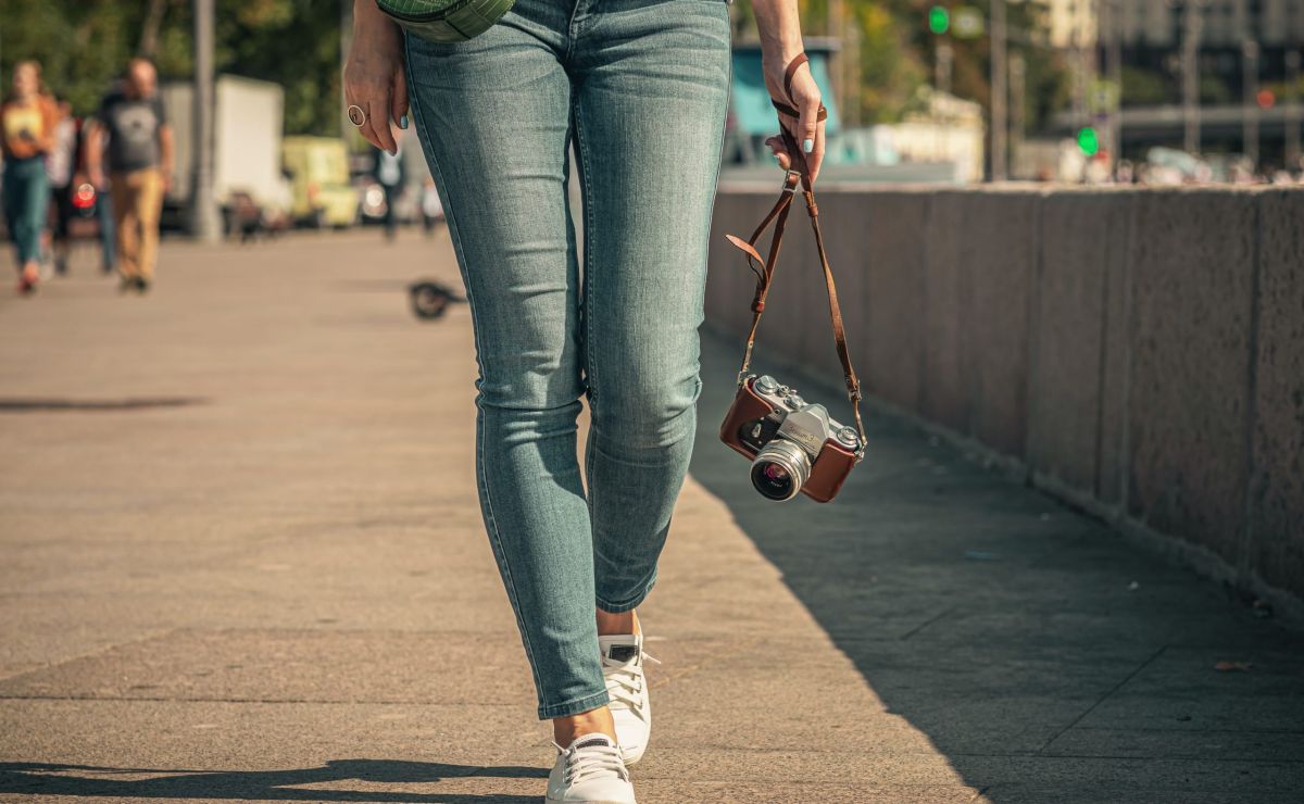 14 Different Jean Style Trends to Look for this Fall - HipLatina