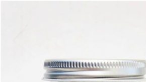 Photos: Instagram via Hija de Tu Madre, Oh Comadre Candles, and Lil' Libros