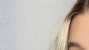 Photo: Instagram/@haileybeiber