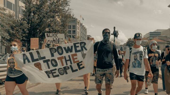 Photo: Unsplash/@claybanks