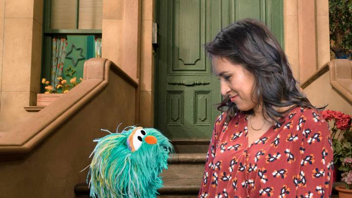 sesame-street-rosita-speaking-spanish