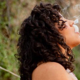 bratty-bruja-marijuana