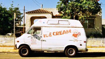 ice-cream-vendor-attack