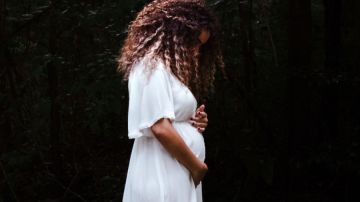 pregnant latina doula midwife
