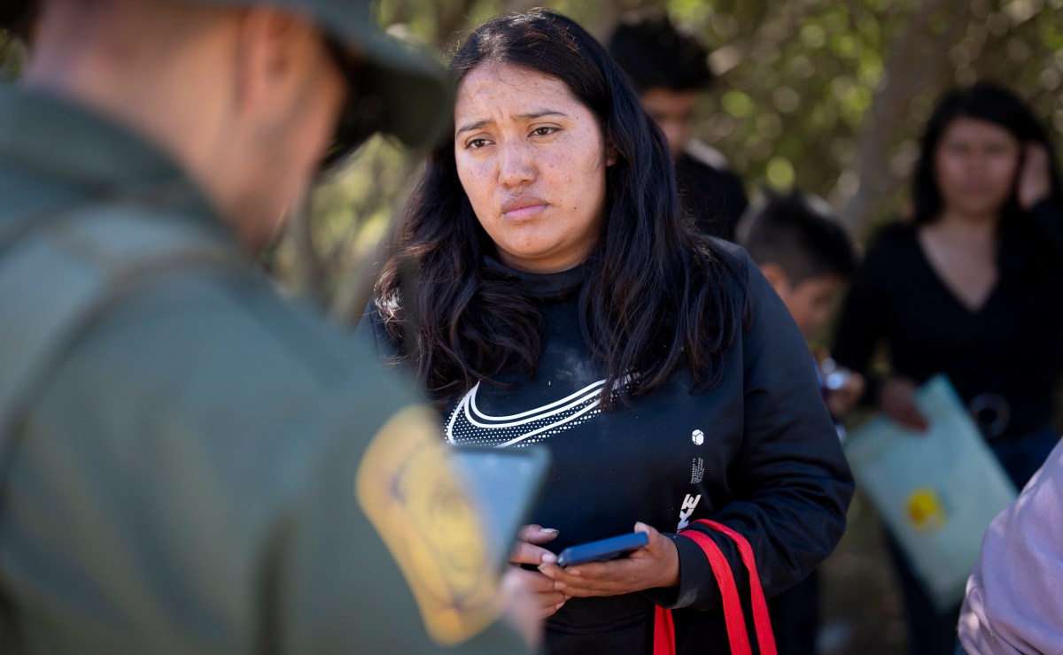 Migrant Sign Biden Signs Asylum Ban at U.S.-Mexico Border - HipLatina