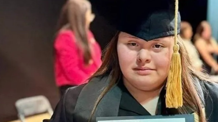 Ana Victoria Espino de Santiago