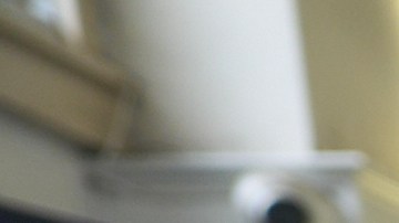 El Recuerdo Market manager Cecilia Benitez sets up a "EBT (Electronic Benefit Transfer) Accepted Here," banner in Los Angeles, Friday, Oct. 31, 2025, after two federal judges ordered President Donald Trump's administration to continue funding SNAP during the government shutdown. (AP Photo/Damian Dovarganes)